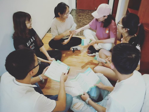 讨论会.JPG 讨论会.JPG