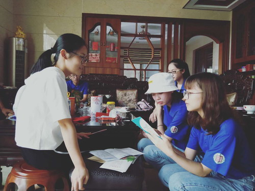 家访2.JPG 家访2.JPG