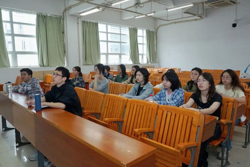 支部动态 | 中文系本科生第一...